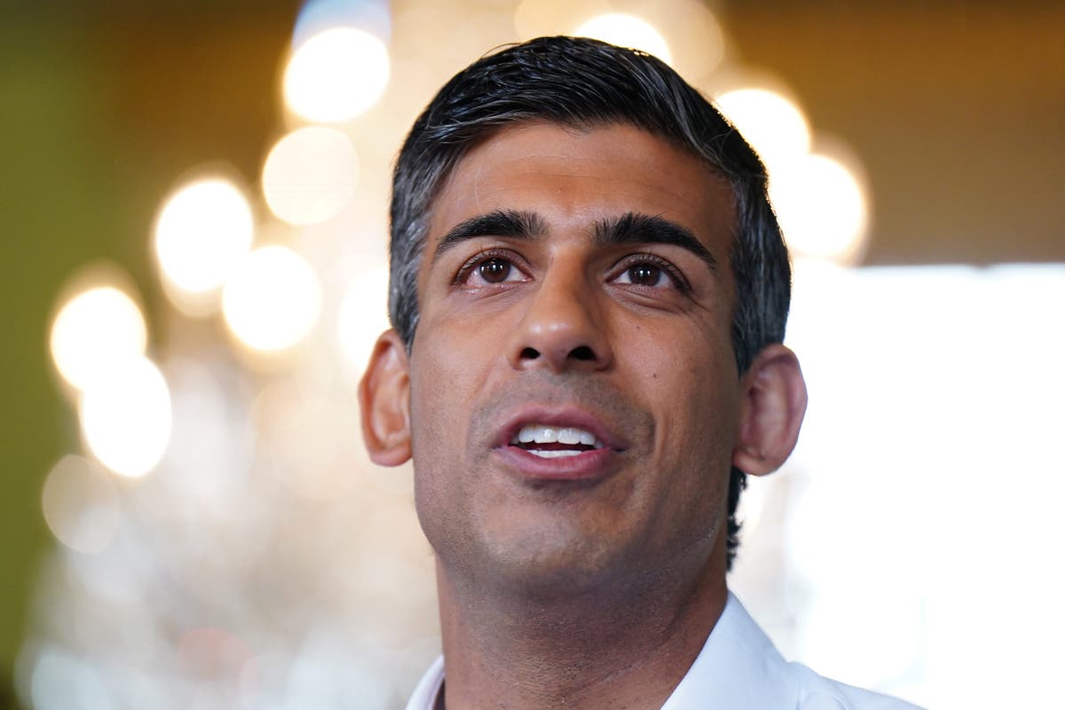 Rishi Sunak to cut benefits for long-term sick unless they seek to work from home