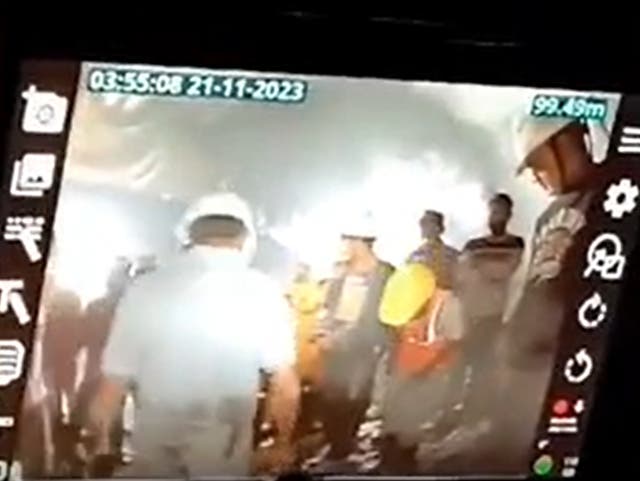 <p>Video shot by an endoscopic camera captures the trapped tunnel workers in Uttarakhand. Screengrab</p>