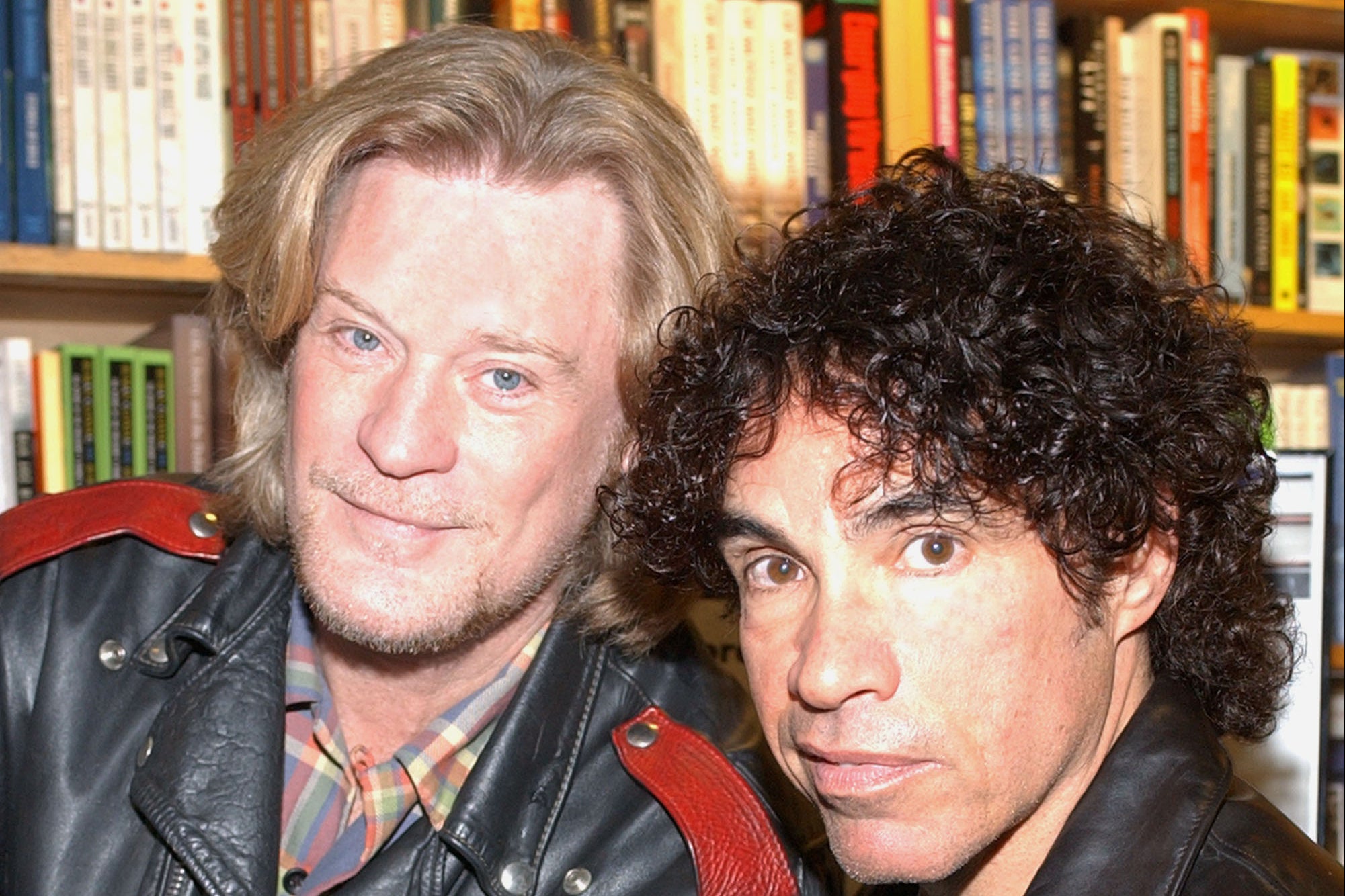 daryl hall, lawsuit, hall & oates: daryl hall files lawsuit and restraining order against john oates