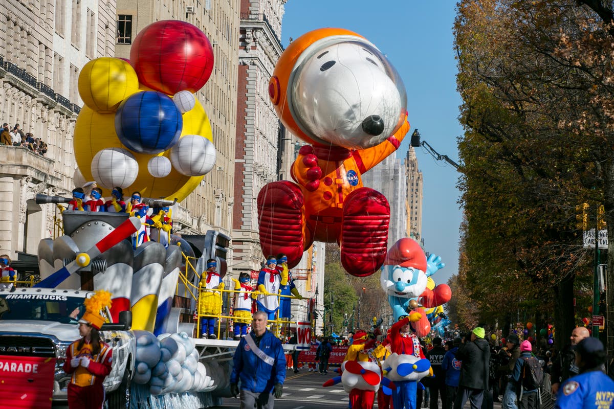 Balloons, bands, celebrities and Santa Macy’s Thanksgiving Day Parade