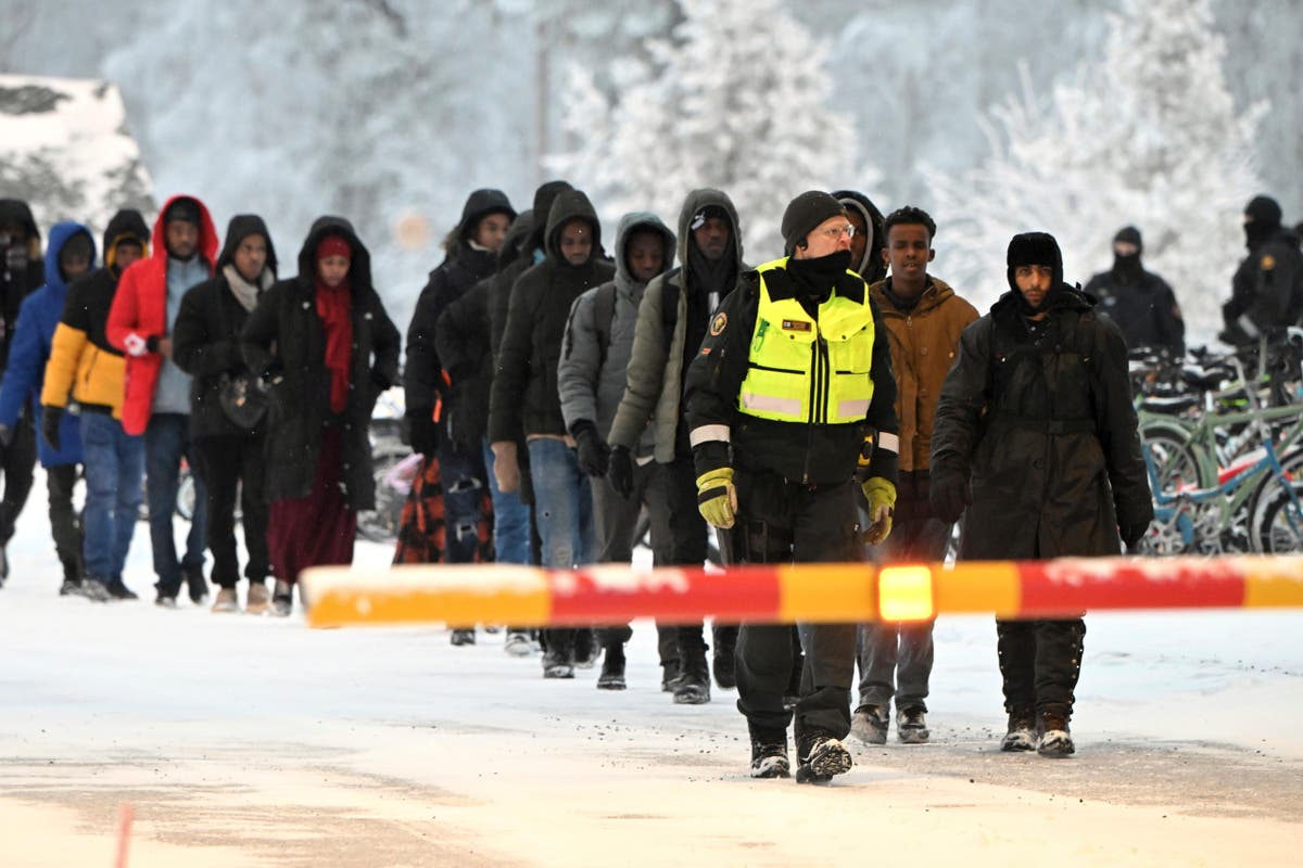 ЕС изпраща подкрепления на граничната полиция във Финландия поради опасения, че Русия стои зад мигрантския поток