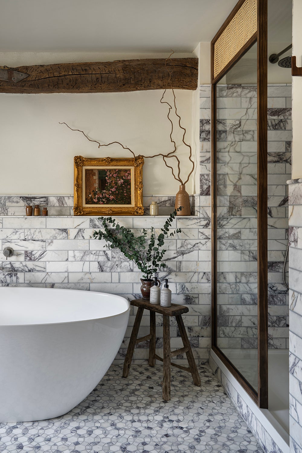 A full luxe-soak: one of the en suite bathrooms at Bull in Burford