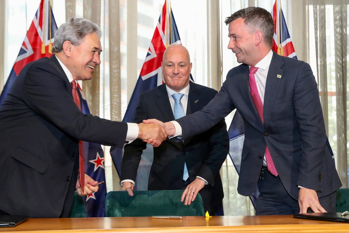Новото правителство на Нова Зеландия обещава намаляване на данъците, повече полиция и по-малко бюрокрация