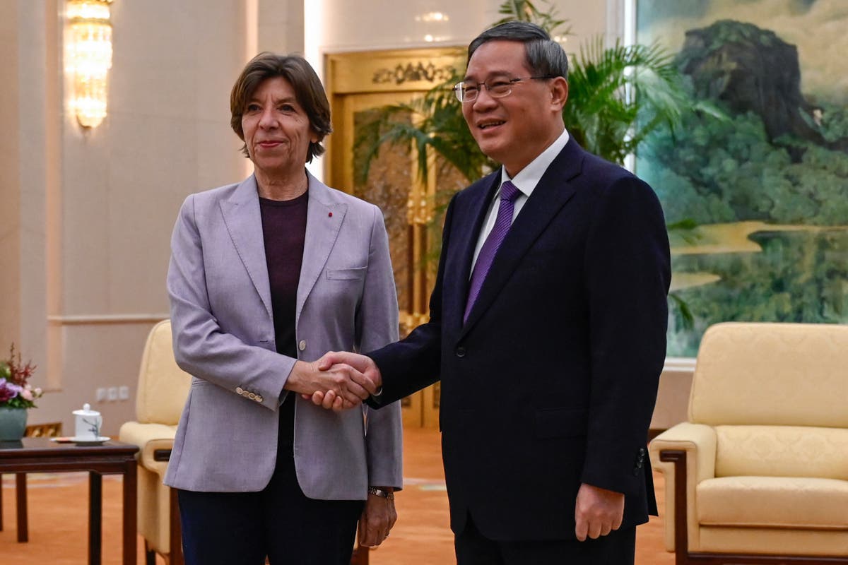 Френският външен министър провежда разговори в Китай относно климата и глобалното напрежение