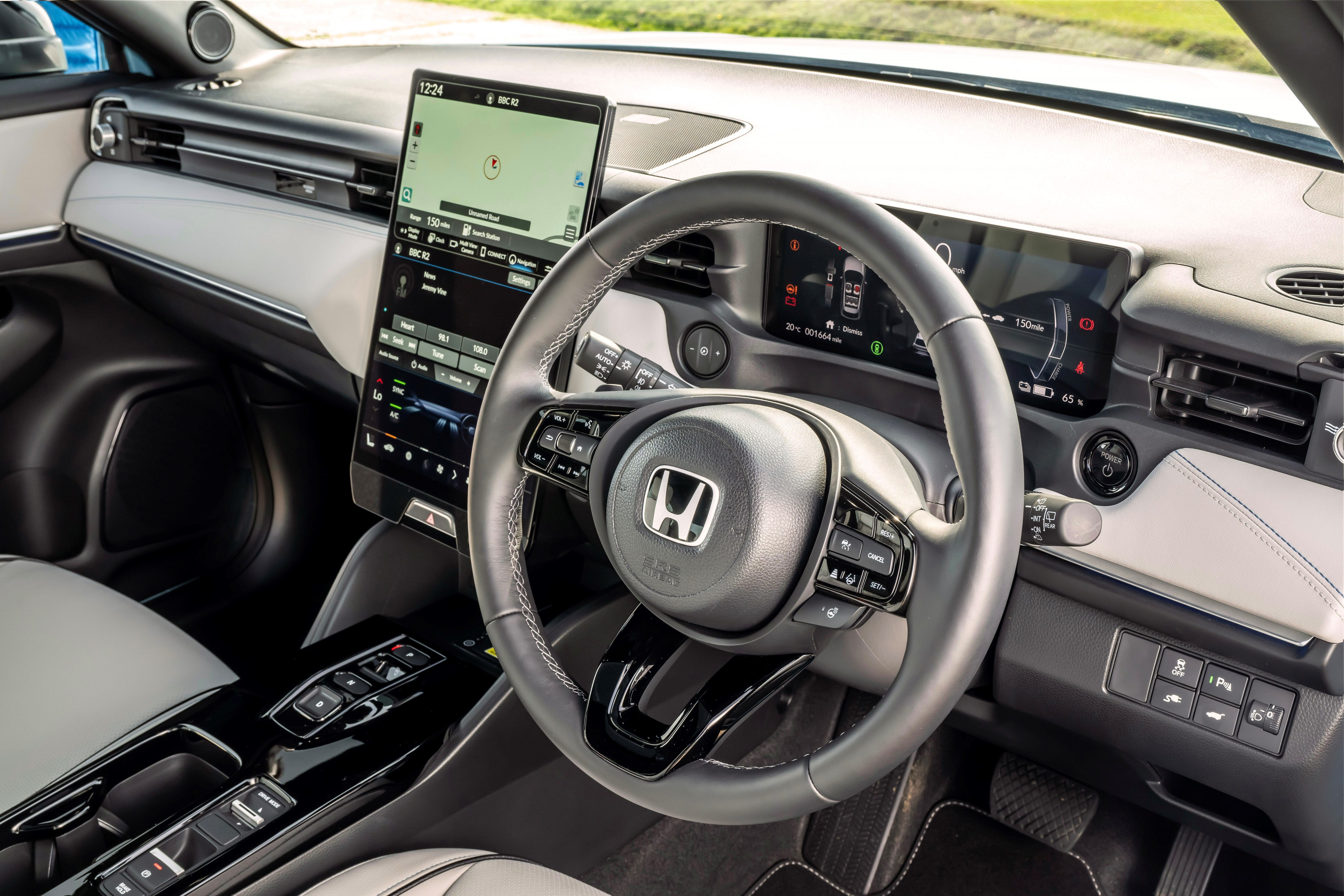 As with other electric cars, the Honda e:Ny1 Advantage has a central touchscreen that controls a lot of the vehicle’s functionality
