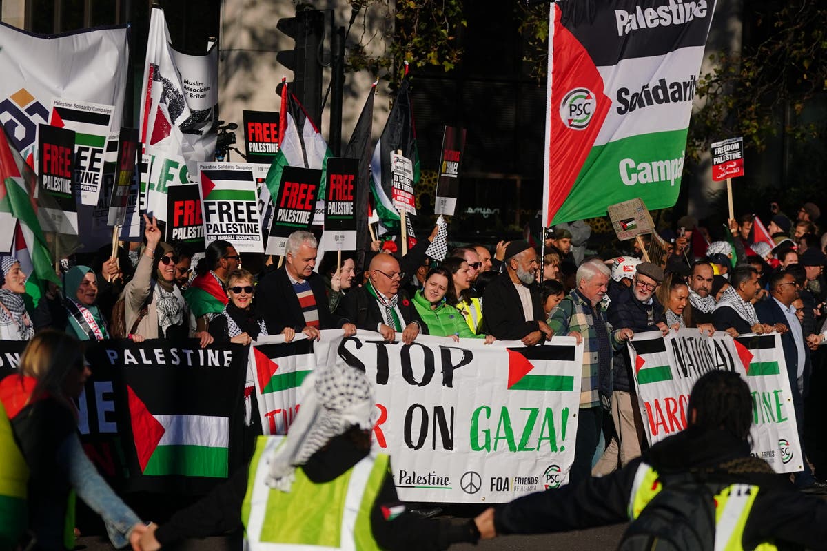 Хамас ще освободи повече заложници, тъй като хиляди се приготвят за марша за прекратяване на огъня в Газа