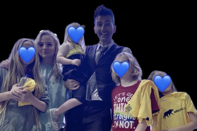 david tennant, doctor who, david tennant fans get rare glimpse of family ahead of doctor who return