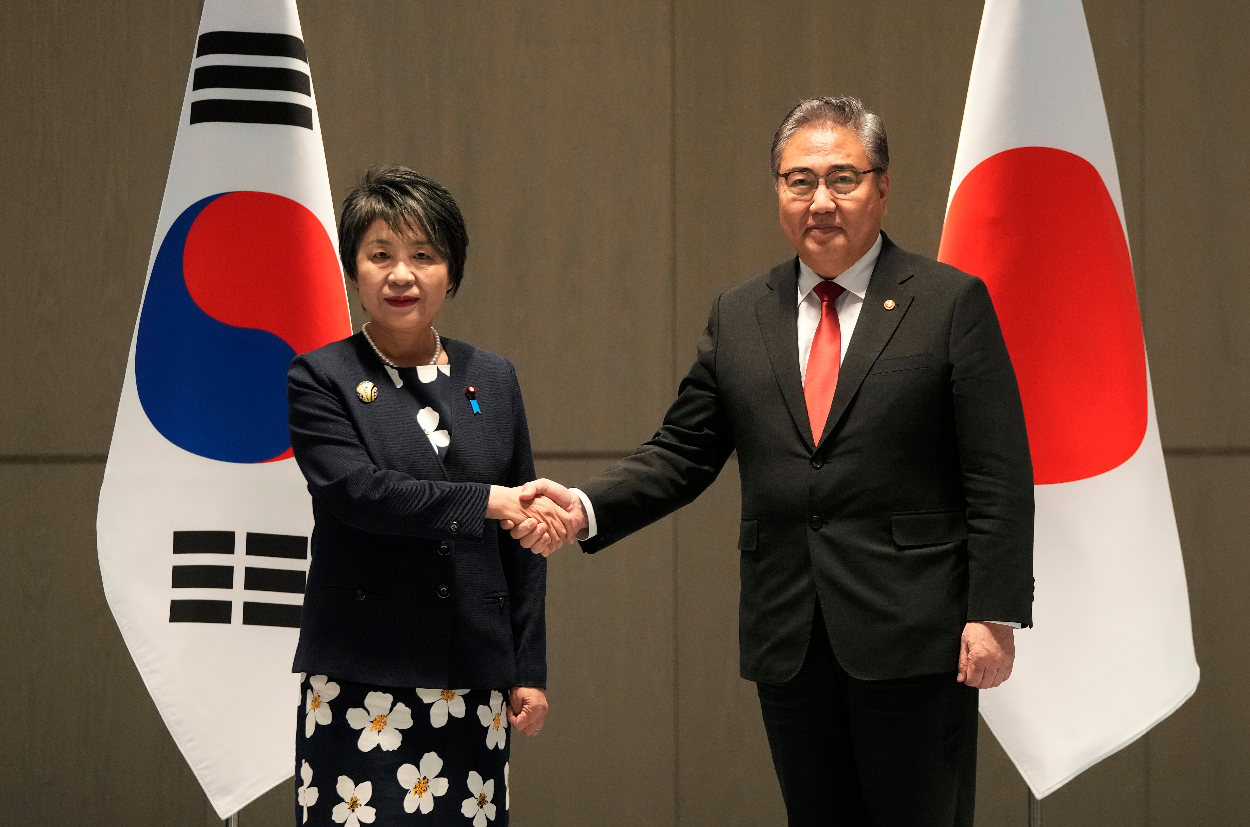 Top Diplomats Of South Korea, Japan And China Meet To Restart ...