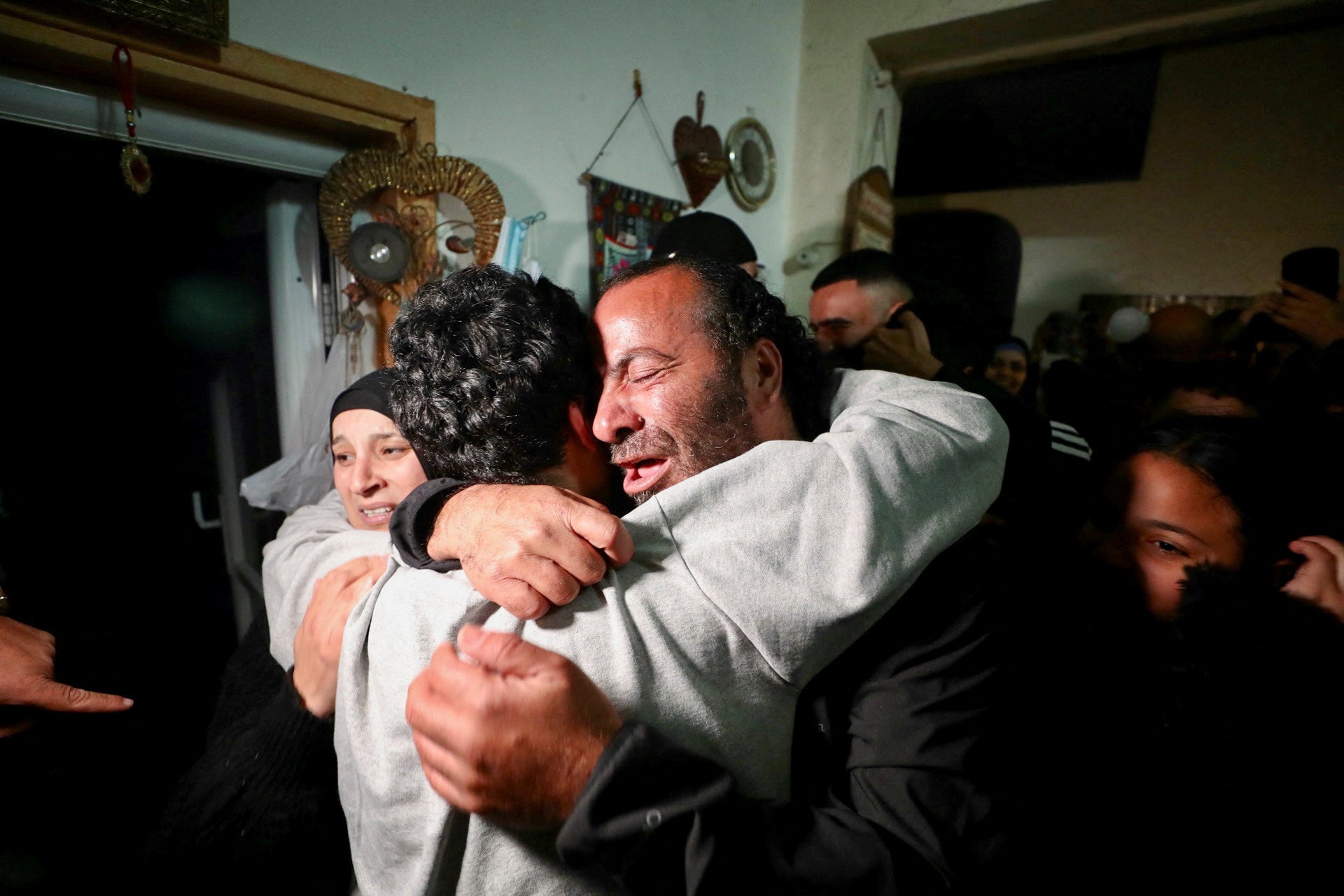Families rejoice as Palestinians released from jail return to Jerusalem