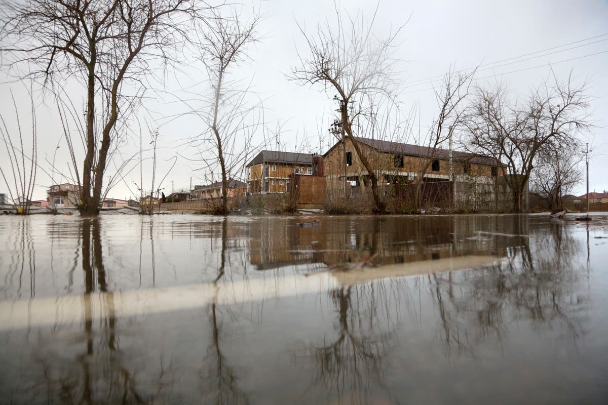 Ръководителят на руската национална метеорологична служба каза че бурята ударила