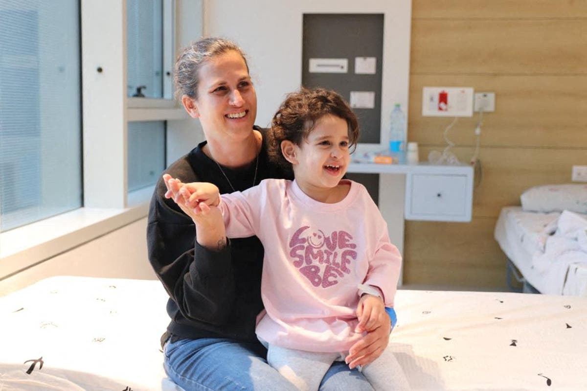 Американско-израелското момиче Абигейл Едан, 4, беше изписано от болница, след като беше освободено от Хамас