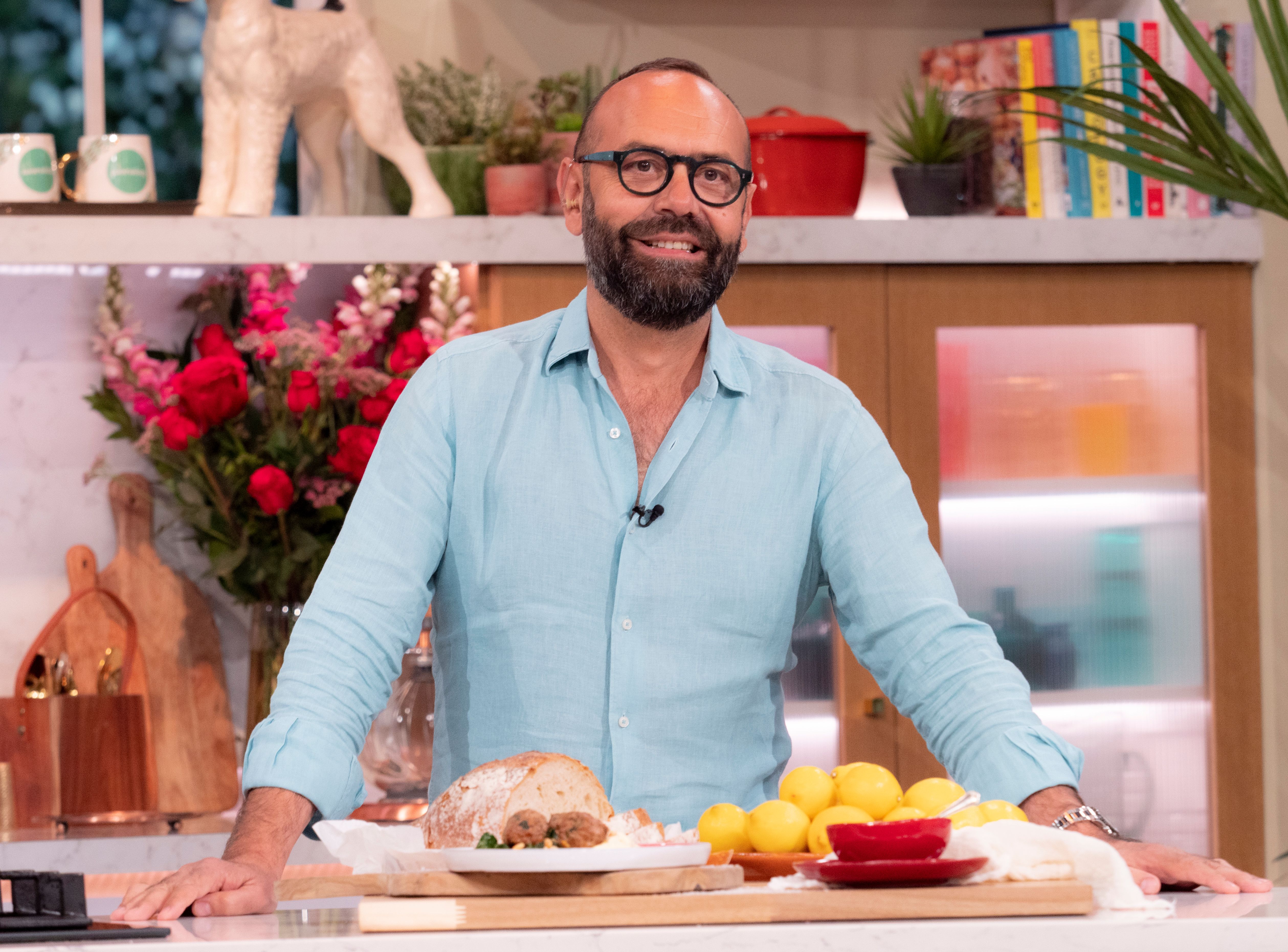 Pizarro showing his cooking expertise on ‘This Morning’ last year