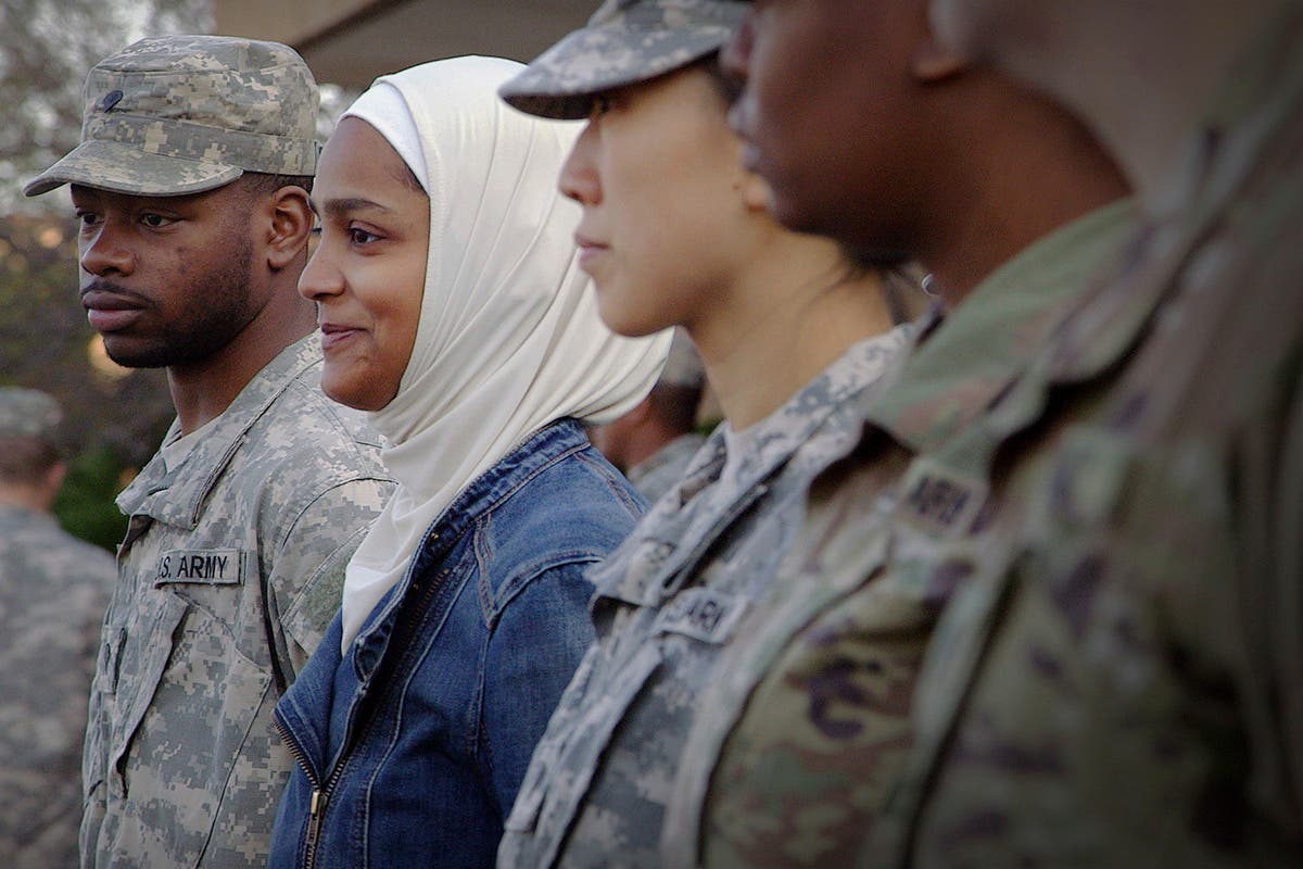 Нов документален филм предлага надникване в триумфите и борбите на мюсюлманските свещеници в американската армия