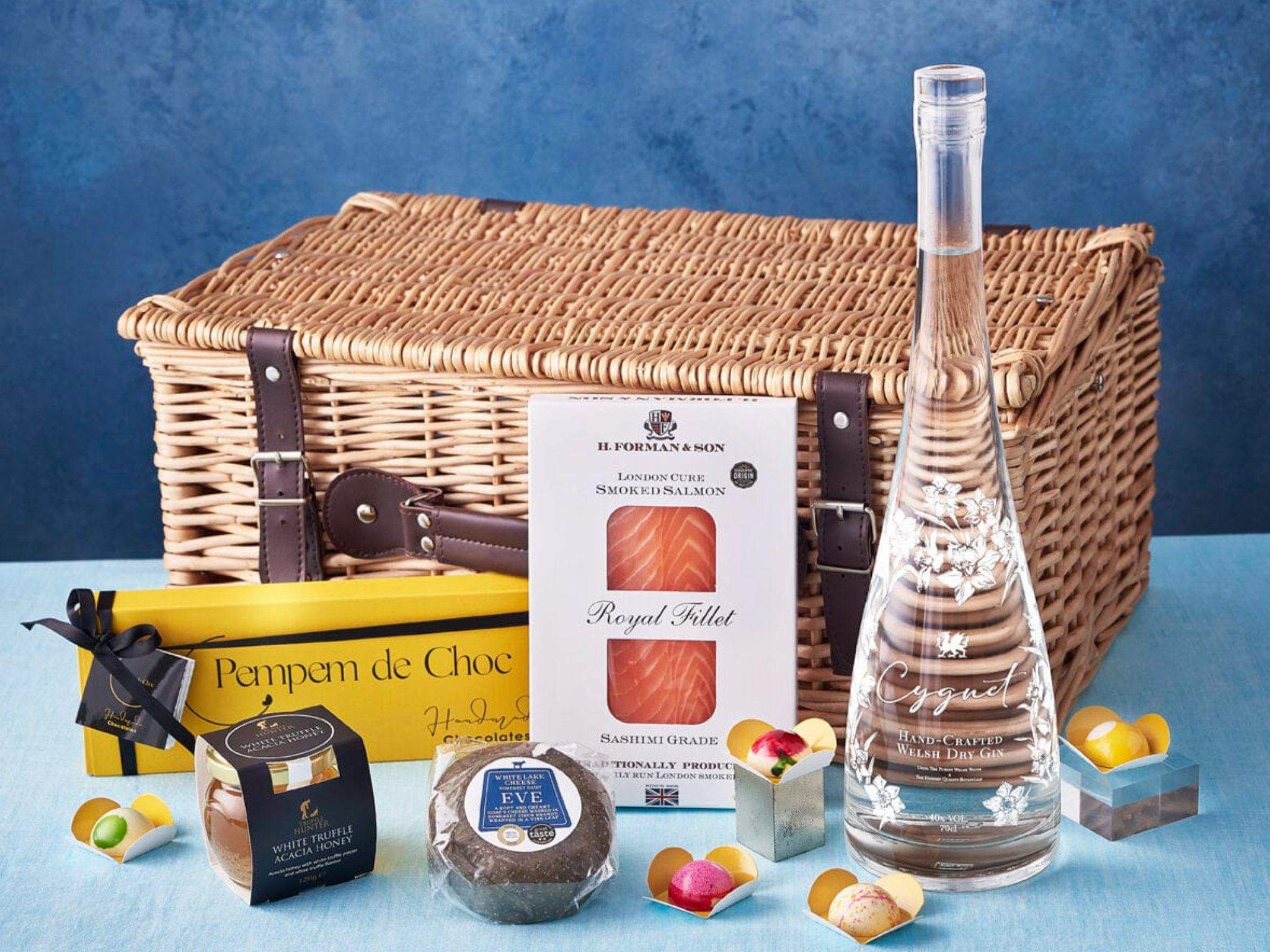 Binge Bites Goodies Hamper | A beautiful assortment of our best selling  goodies !