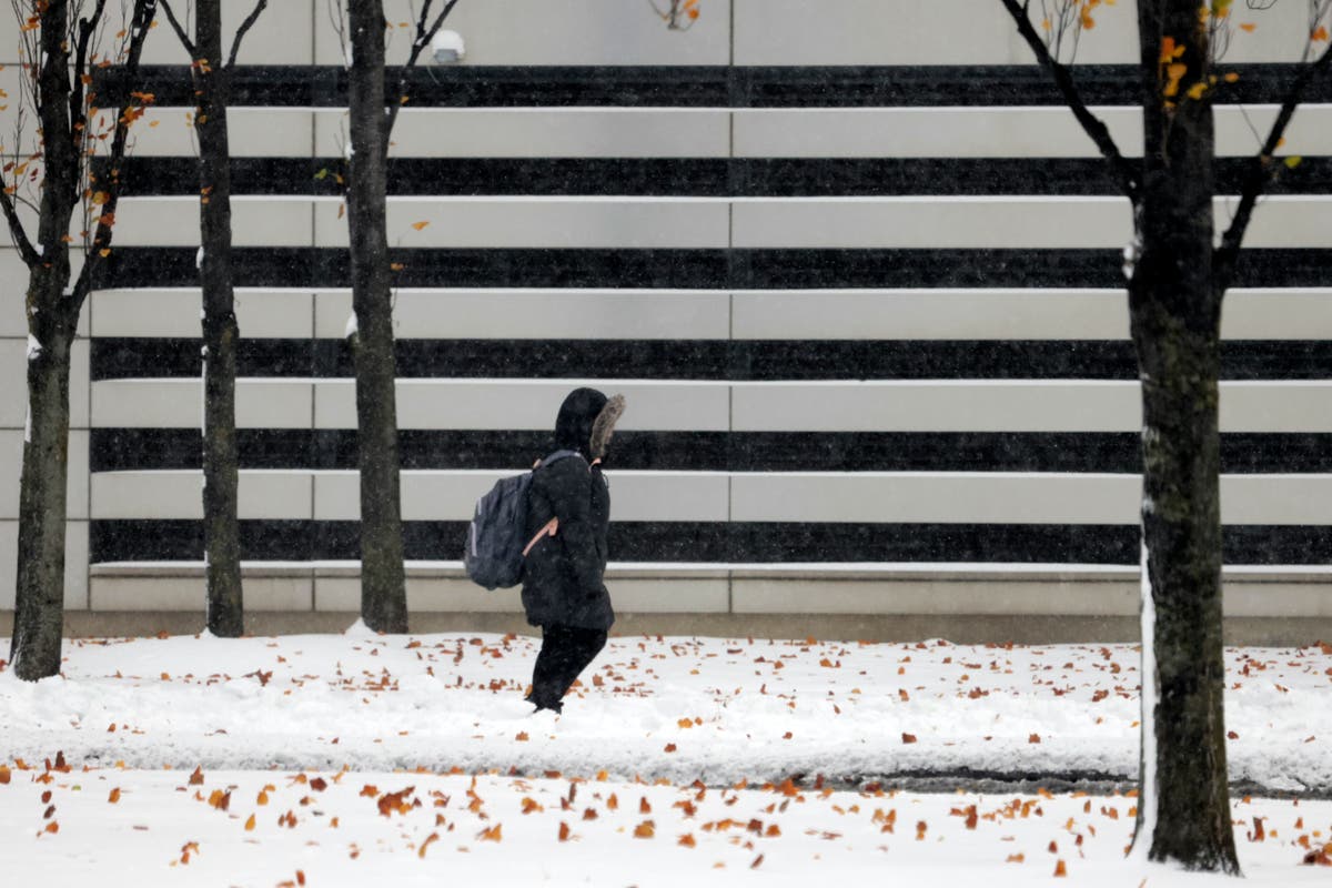 Буря затваря училища в Кливланд, носи сняг като езеро в Пенсилвания и Ню Йорк