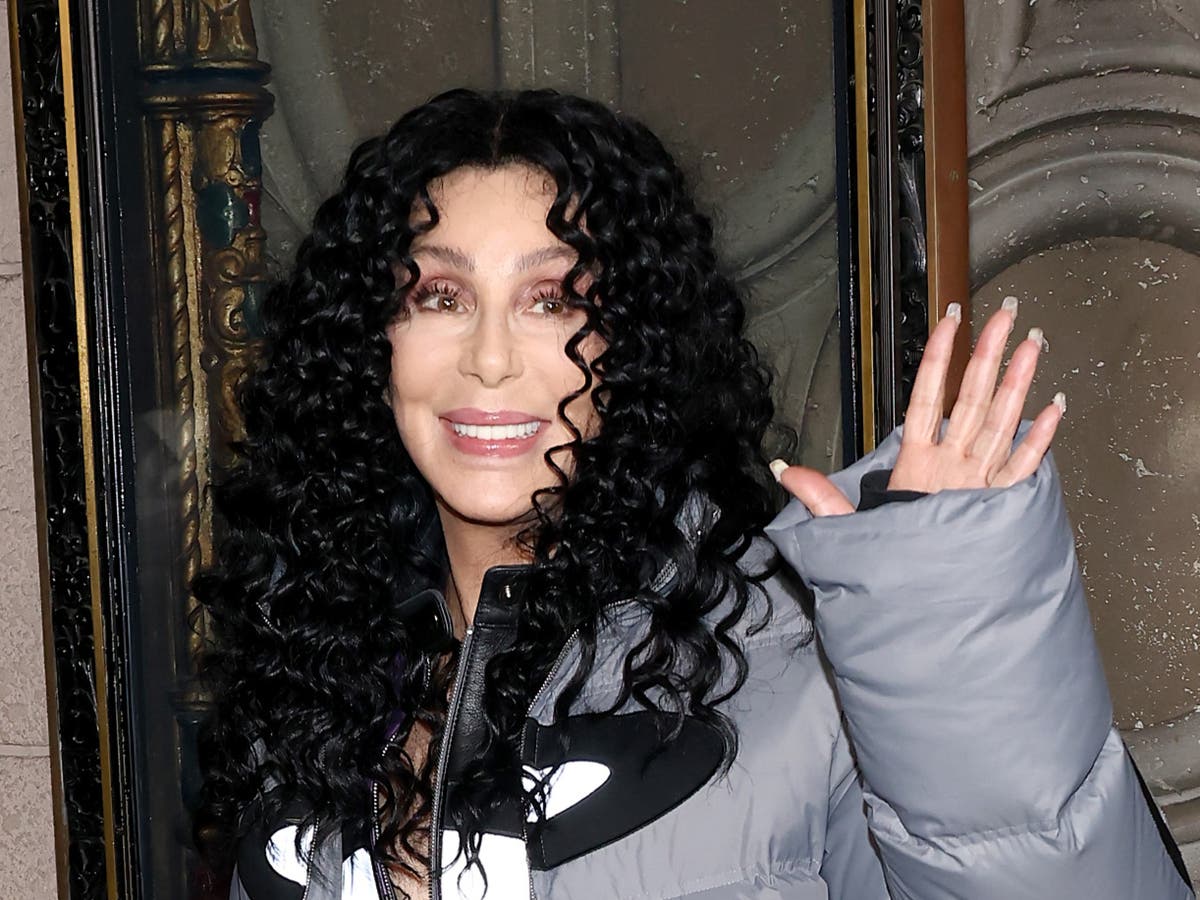 Cher admits she hates ageing