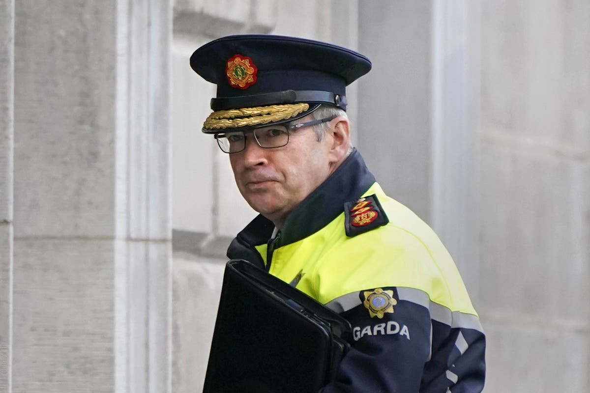 Комисарят на Garda казва, че няма провал в отговор на „безпрецедентните“ бунтове в Дъблин