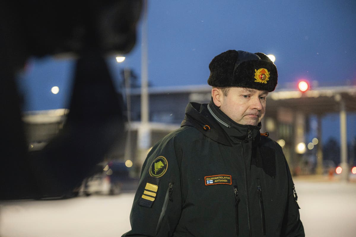 Финландия затваря последния пропускателен пункт с Русия, затваряйки цялата граница, тъй като напрежението нараства