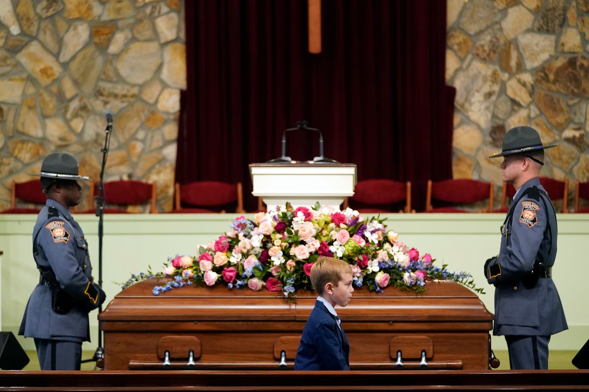 Jimmy Carter attends his late spouse Rosalynn’s funeral in his hometown of Georgia: Dwell updates