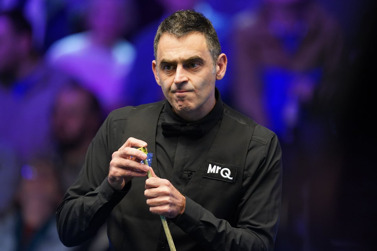 Snooker LIVE: Ronnie O’Sullivan and John Higgins in last-16 action at UK Championship