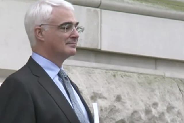 <p>Alistair Darling: Moment former chancellor stands down as MP in resurfaced clip.</p>