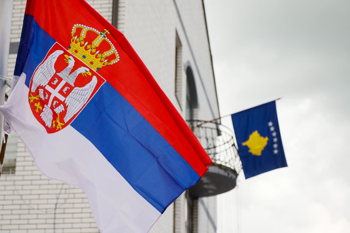 Крайният срок за етническите сърби да се регистрират за косовски регистрационни табели беше отложен с 2 седмици
