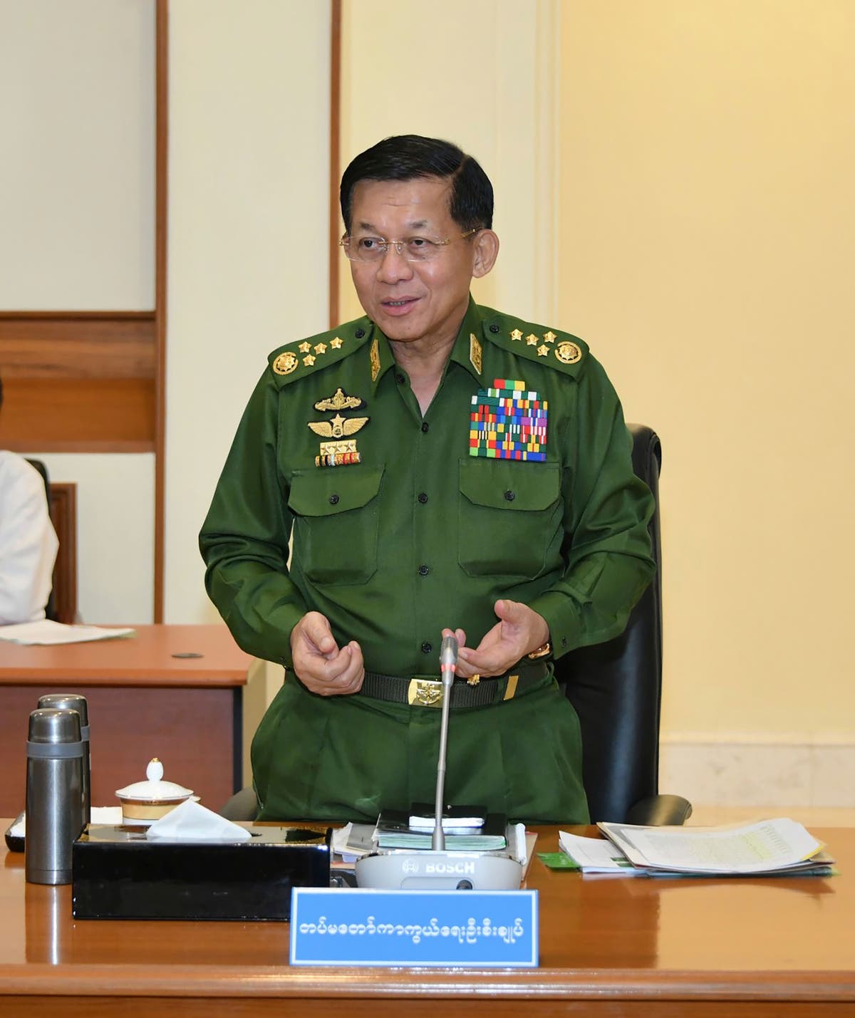 Военните на Мианмар губят позиции срещу координирани национални атаки, подкрепяйки надеждите на опозицията