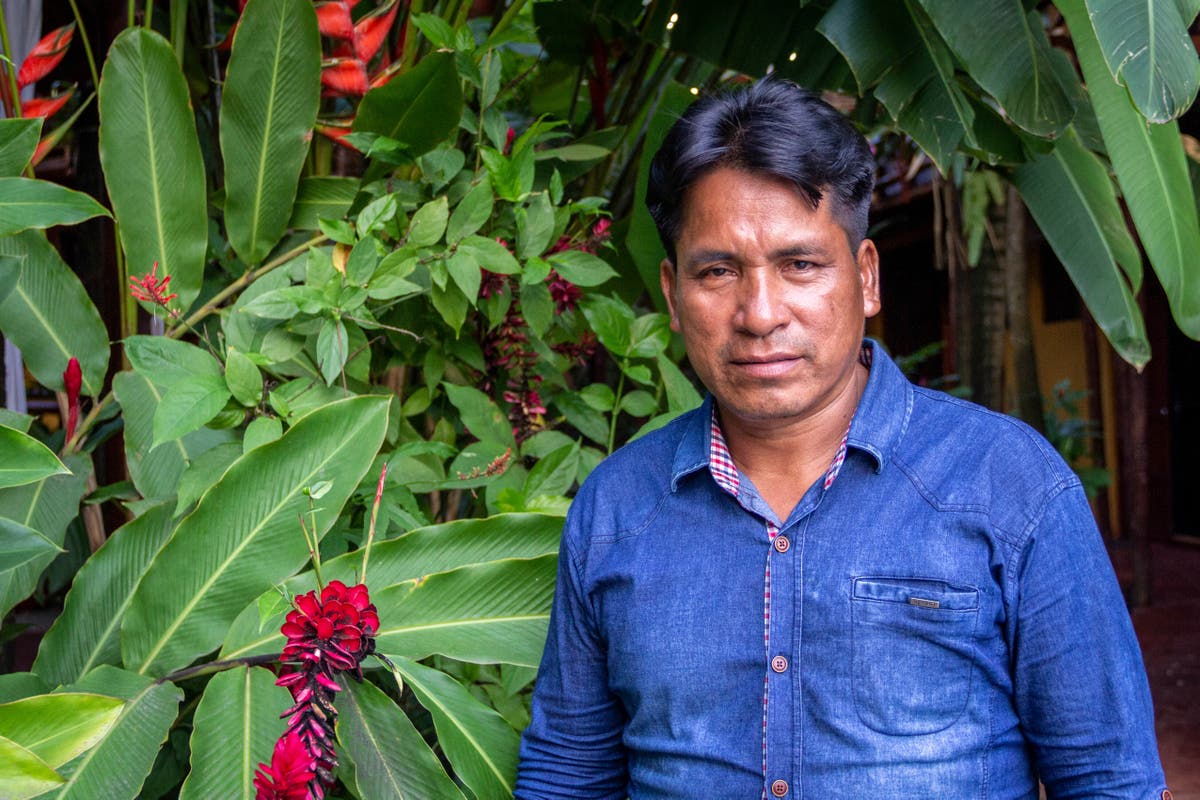 Защитник на перуанските тропически гори от воюващото племе кичуа беше застрелян при атака на река