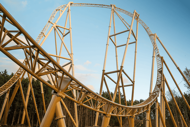 <p>The Hyperia rollercoaster features 995 meters of twisted track</p>