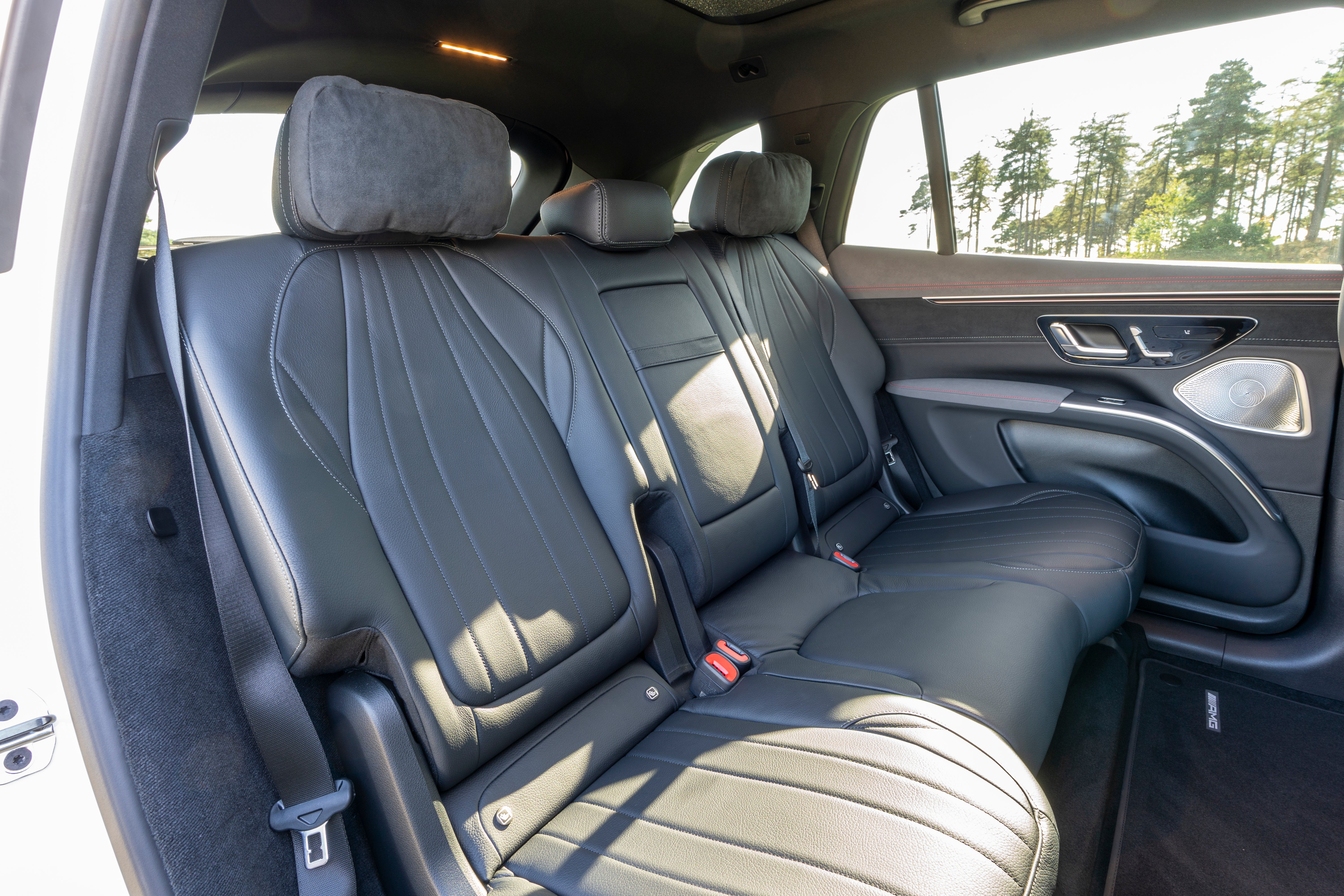 There’s the option of another couple of pop-up seats in the back, giving it capacity for seven people