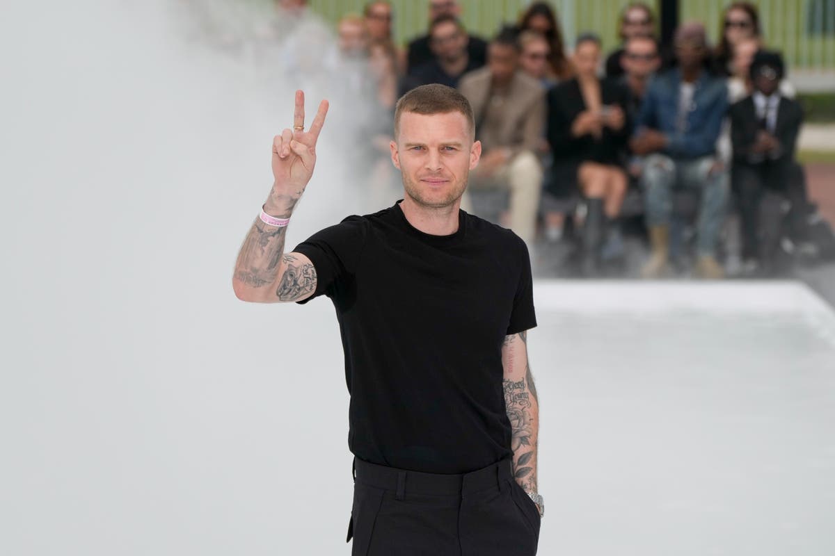 Матю М. Уилямс ще се оттегли като креативен директор на Givenchy в началото на 2024 г.