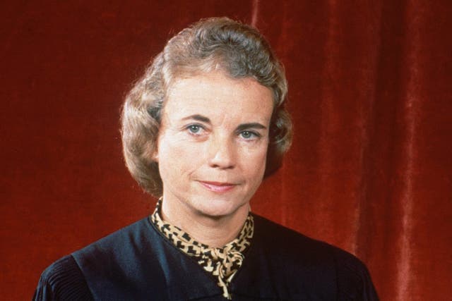 <p>Supreme Court Associate Justice Sandra Day O'Connor poses for a photo in 1982</p>