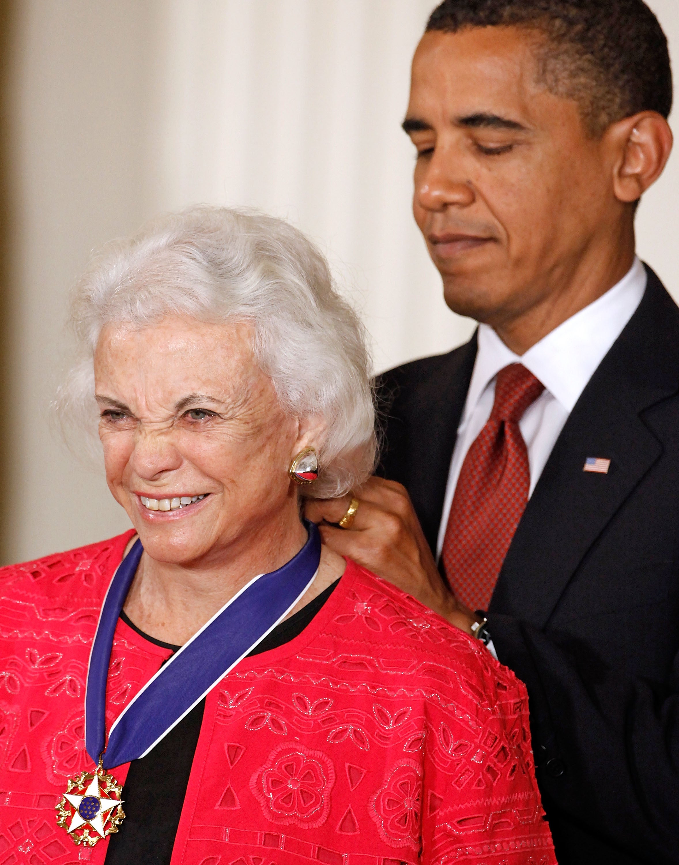 President Barack Obama presents the Medal of Freedom to O'Connor during a ceremony in the East Room of the White House in August 2009