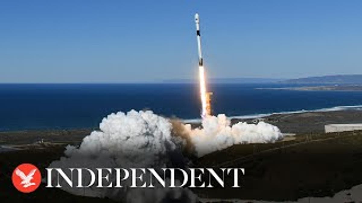 Гледайте на живо: Южна Корея изстреля първия шпионски сателит на ракетата Falcon 9 на SpaceX