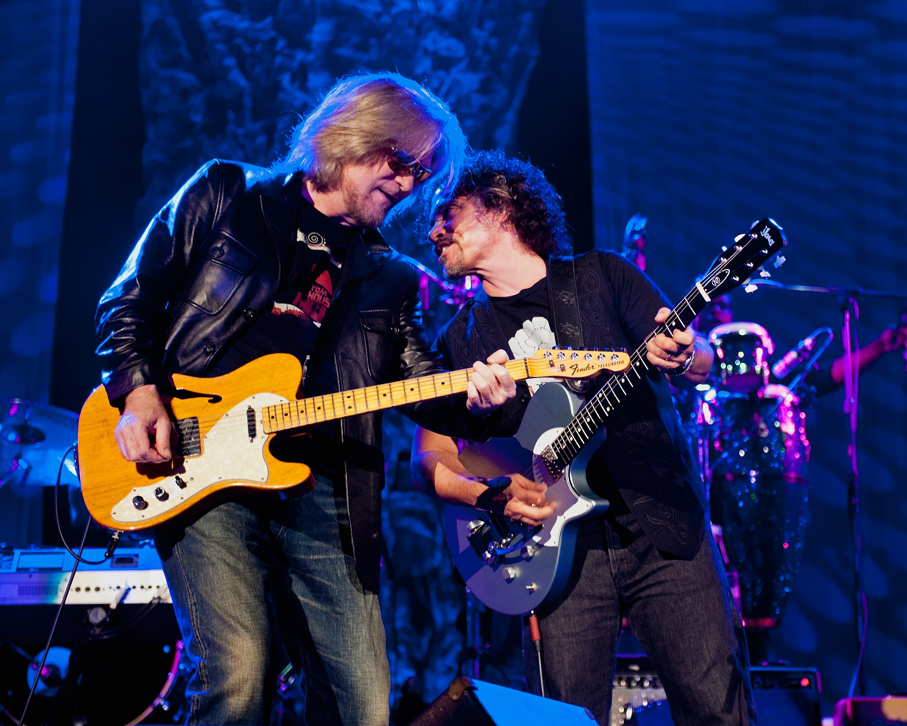 Hall & Oates performing in Nashville in 2013.