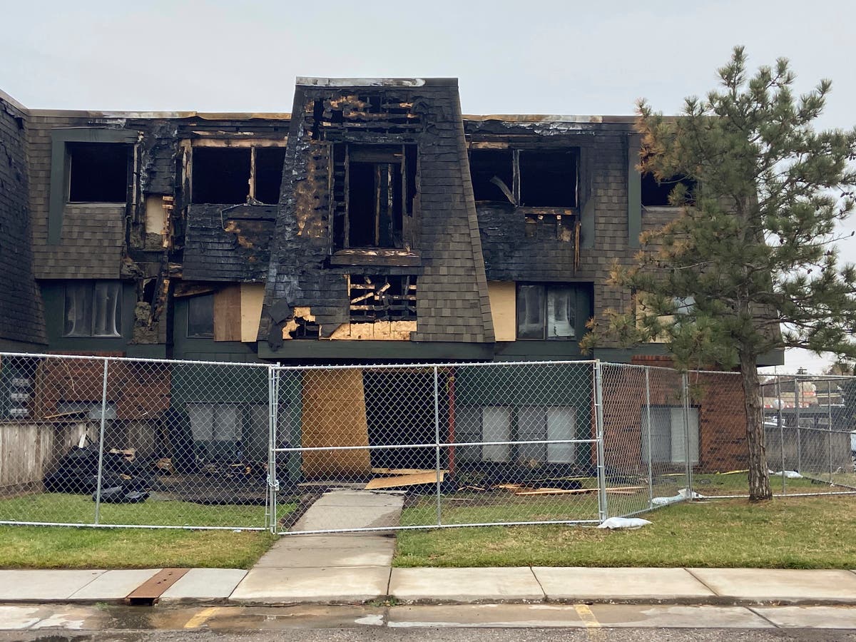 Жена от Канзас загина при пожар в апартамент. Семейството й обвинява грешките на диспечерския център на 911