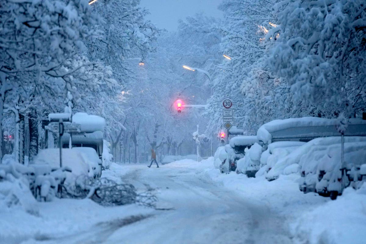 Снежна буря спря летището в Мюнхен и предизвика хаос при пътуването в Германия