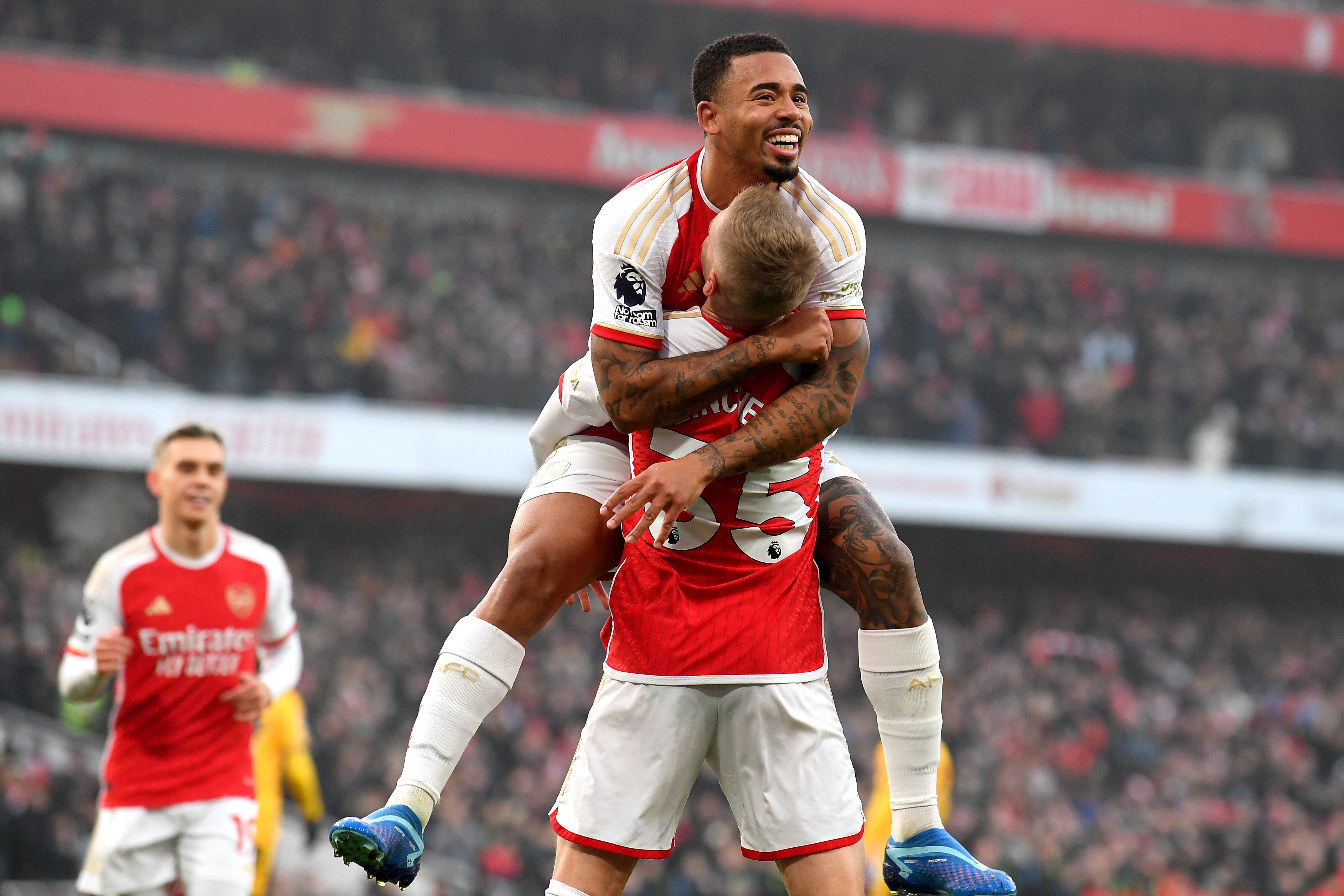 Arsenal extend lead at the top as Burnley strike huge blow in