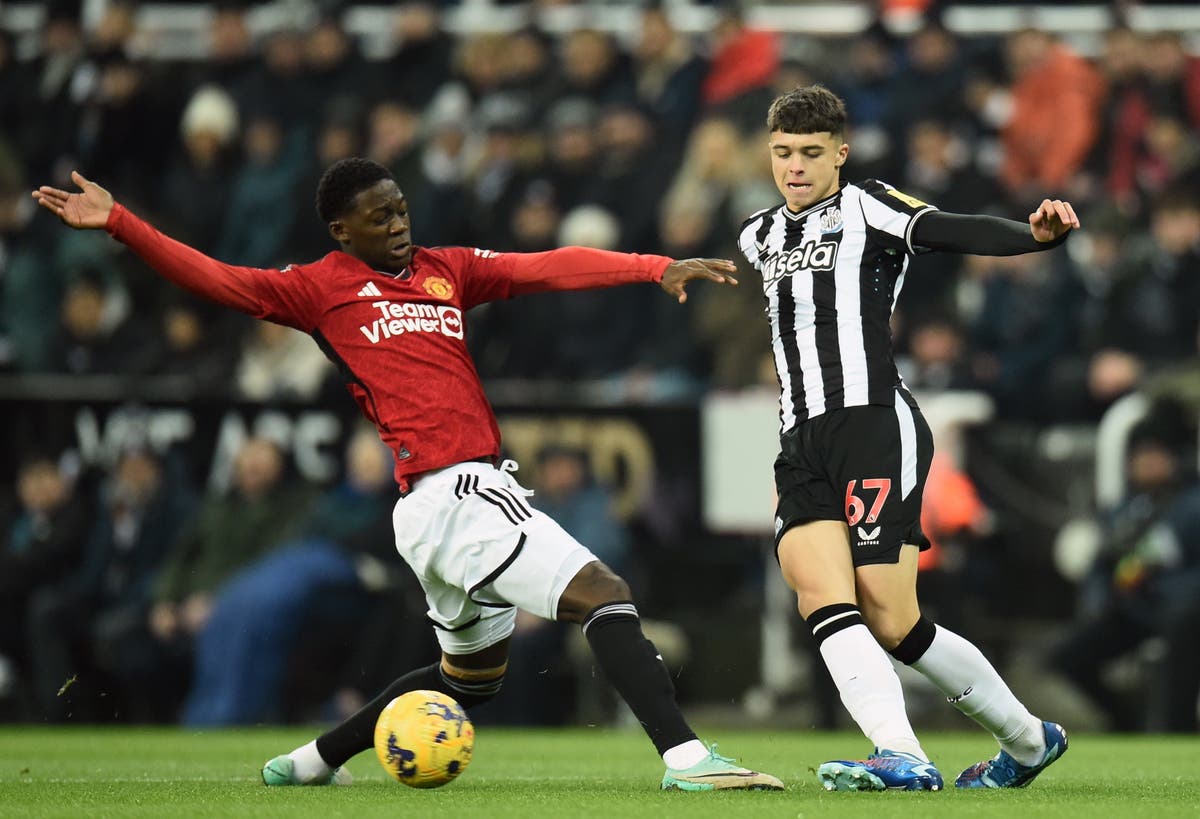 Newcastle v Manchester United LIVE: Premier League score and latest updates as Miley and under-fire Onana start