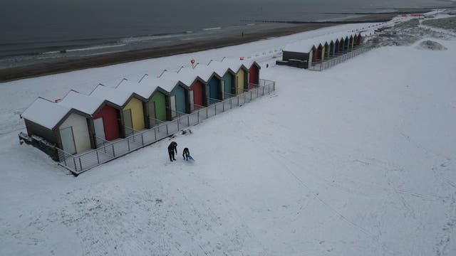 <p>Blyth Beach Covered In Snow As Temperatures Plunge Across The Uk</p>