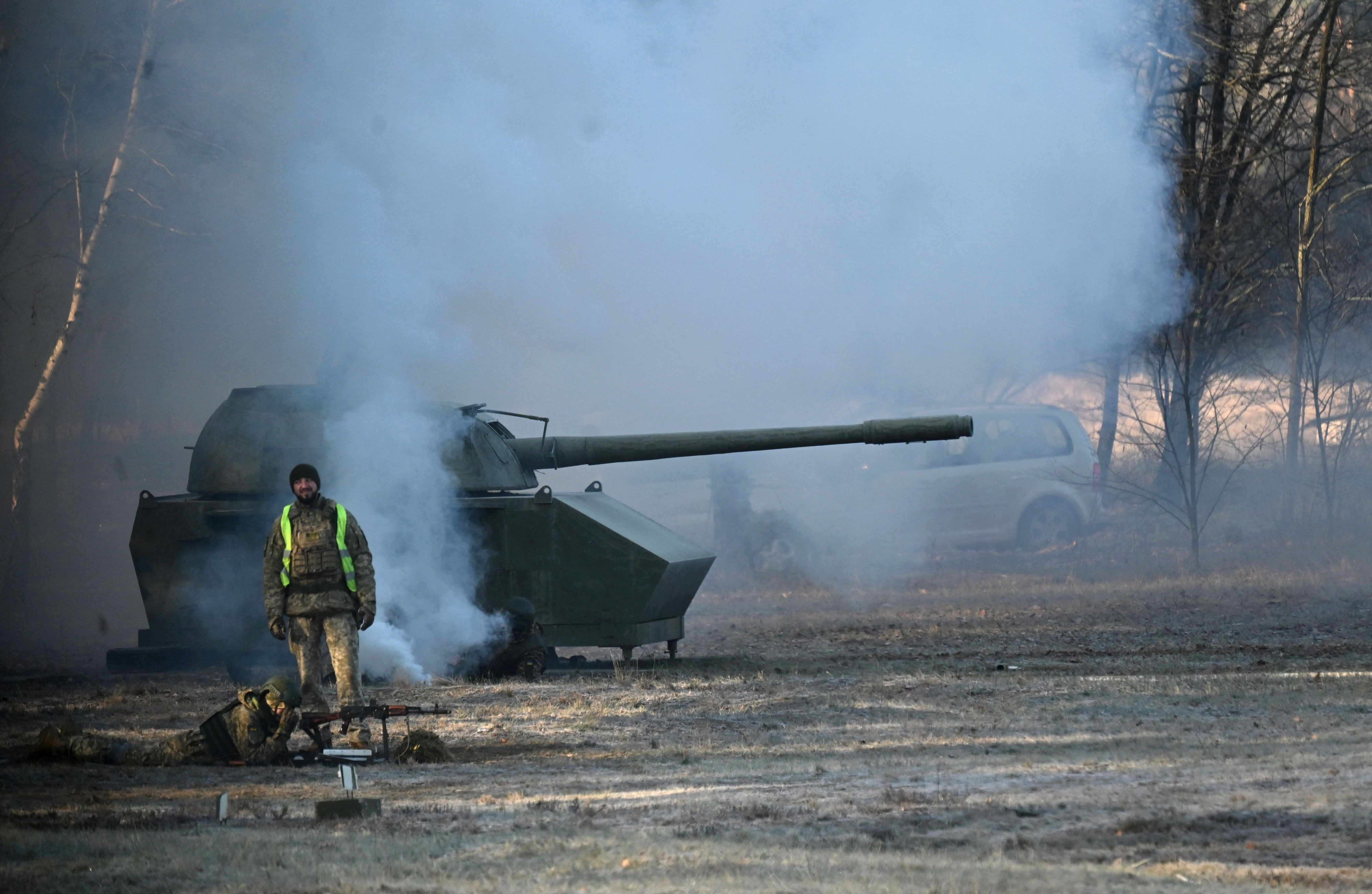 Ukrainian soldiers take part in a tank training at a training facility ouside Kyiv