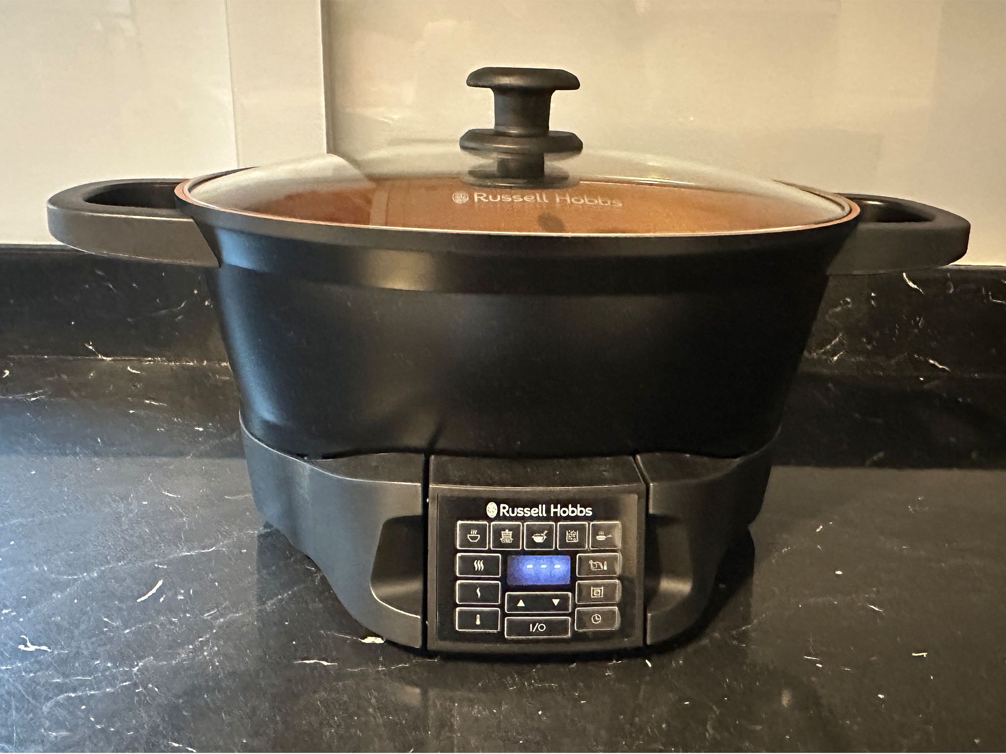 Russell Hobbs good to go multi-cooker