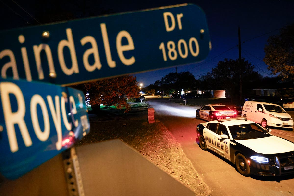 Мъж, заподозрян в убийството на 4, включително 1-годишно дете, в дом в Далас, се самоуби по време на полицейско преследване