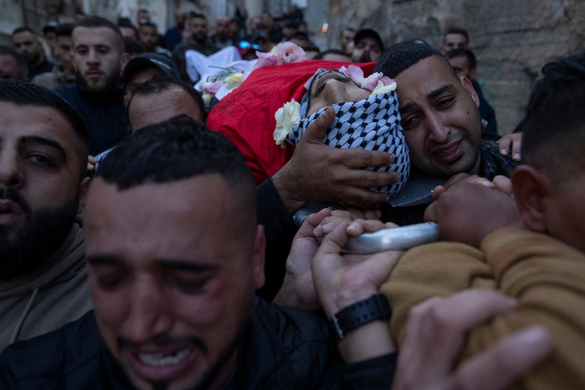 Израел нанася удари във и около втория по големина град в Газа във вече кървава нова фаза на войната