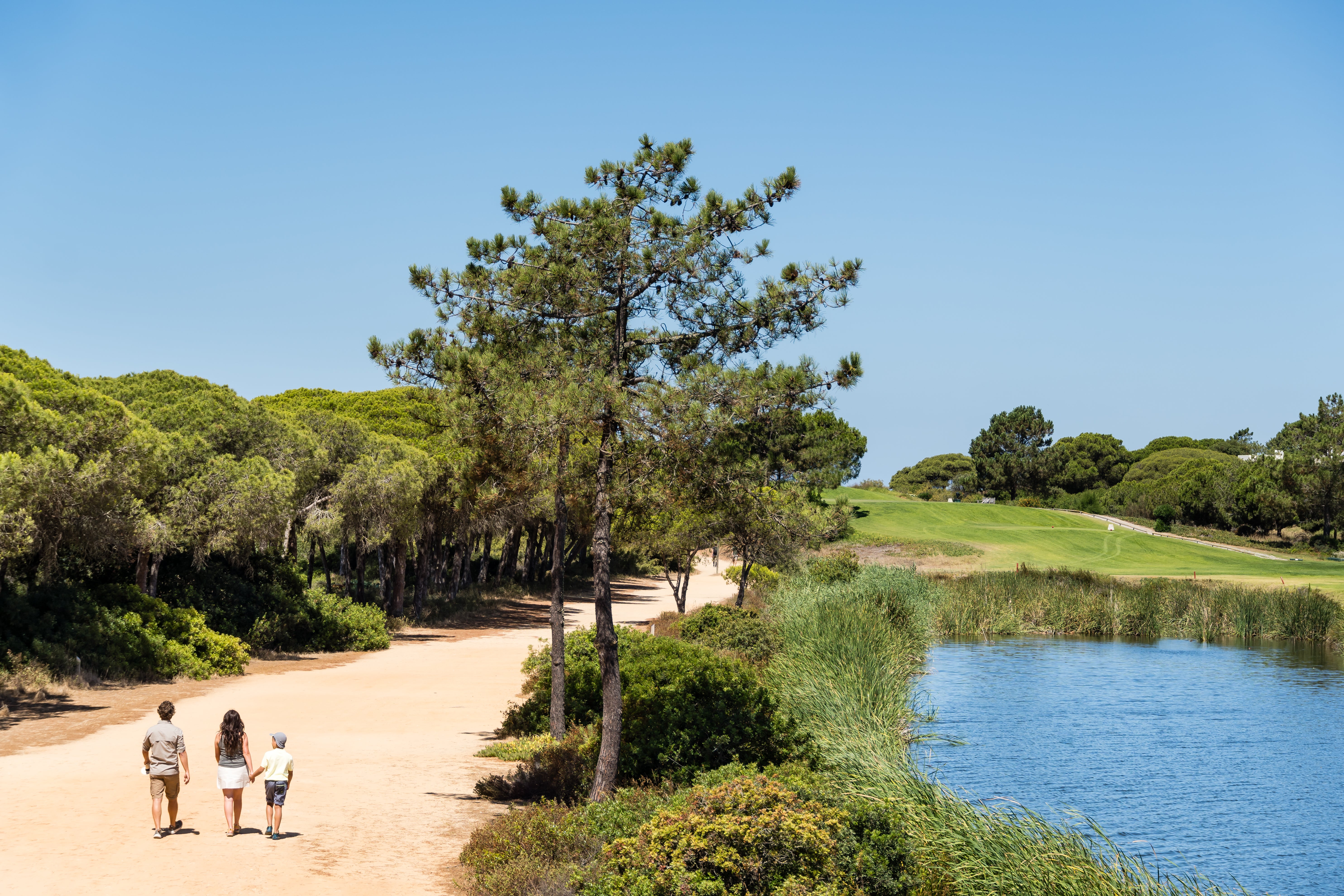 With beautiful backdrops in locations such as Quinta do Lago, you can enjoy a round with a view