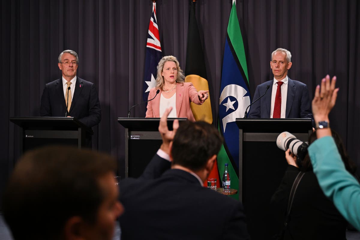Австралийското правителство се надява да ускори законите, които биха могли да задържат опасни мигранти