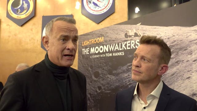 <p>Tom Hanks predicts when first woman will step on moon.</p>