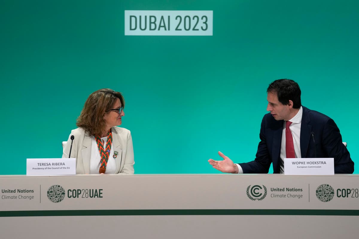 Европейският съюз призовава за „началото на края“ на изкопаемите горива на разговорите за климата на COP28