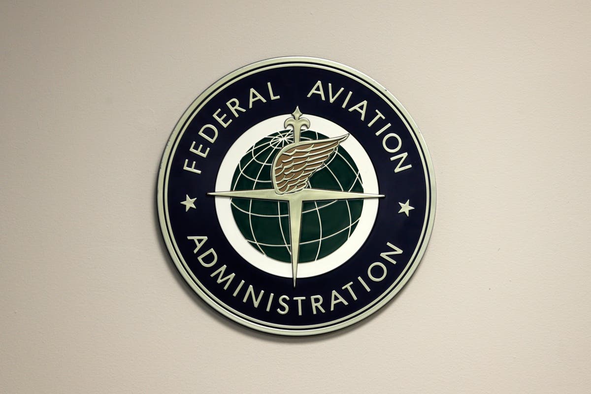 FAA каза че предложението му ще засегне близо 1000 сервиза