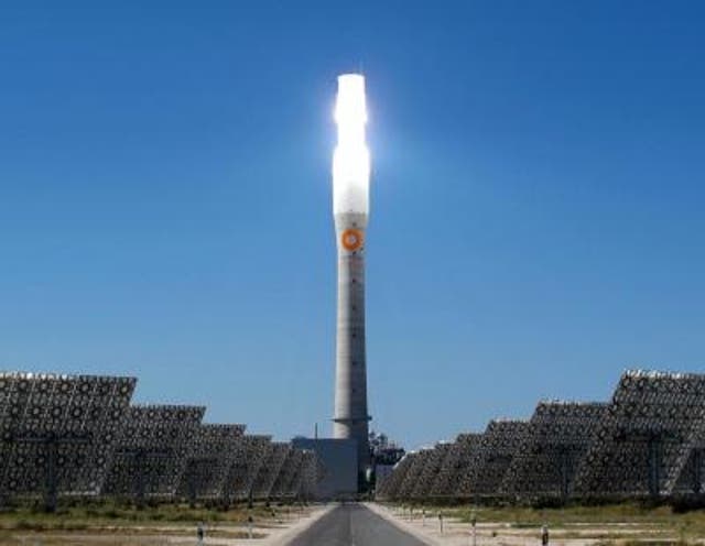 <p>Sun to Market, una empresa establecida en el Parque Científico de la Universidad Carlos III de Madrid, en colaboración con investigadores de la UC3M, ha creado un diseño mejorado para el receptor central de una planta de energía solar térmica.</p>